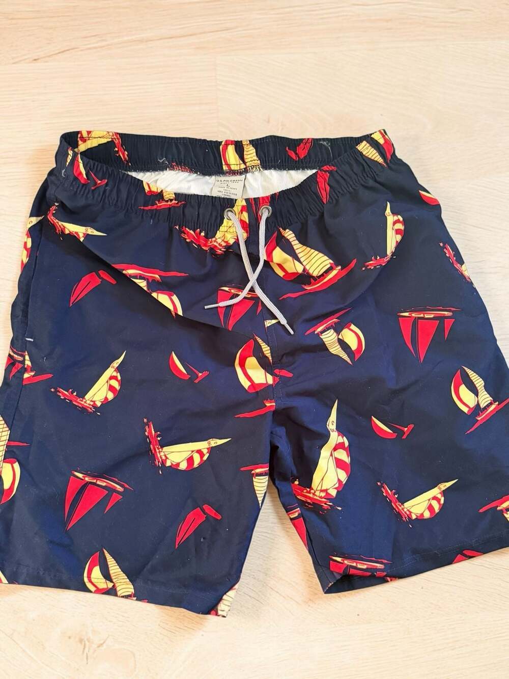 U.S. Polo Assn. Sailboat Print Swim Trunks Size L